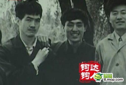 张艺谋片场吃瓜视频播放,吃瓜视频曝光导演真实一面  第3张